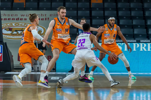 调确保射手 调确保射手